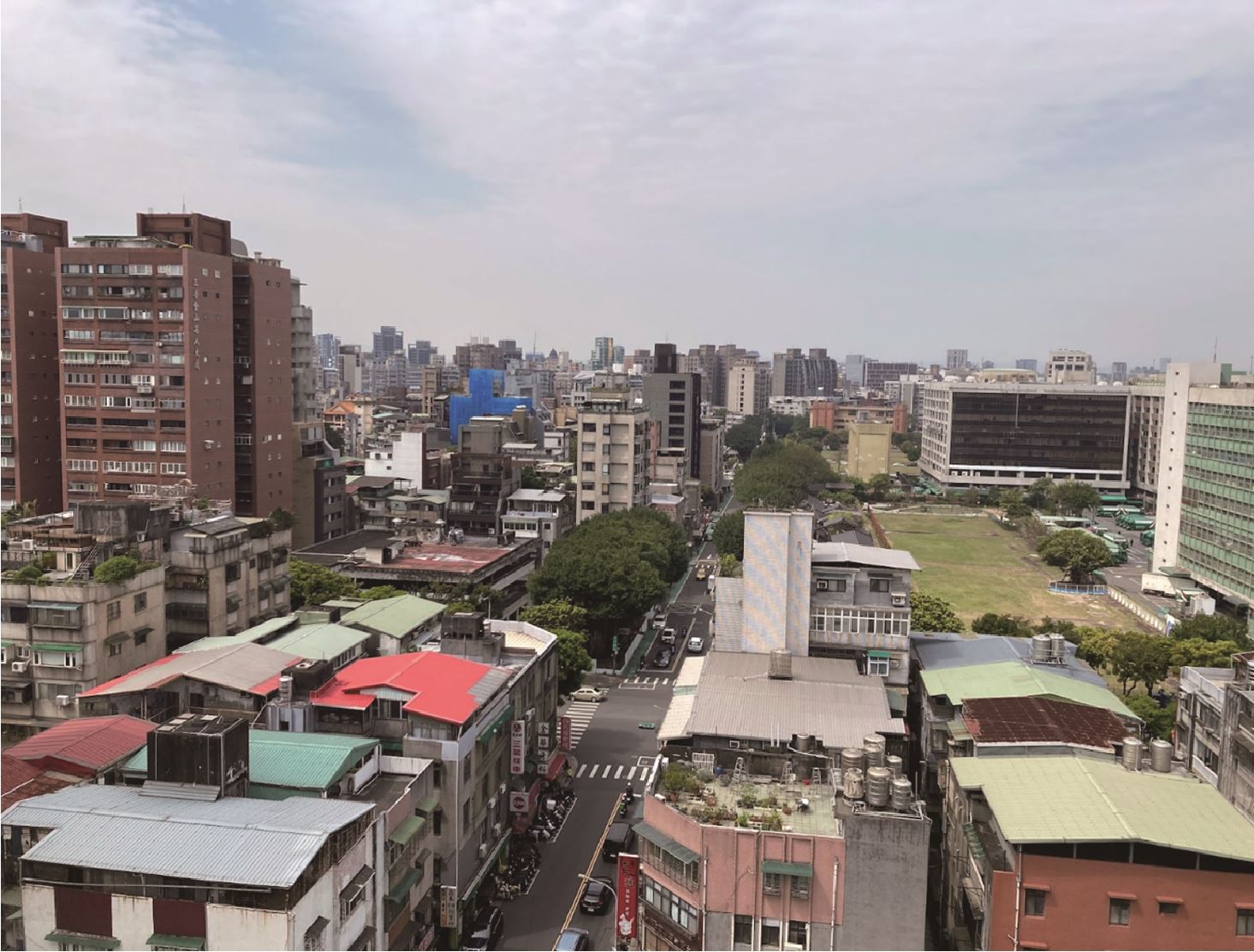 「老」,會不會是台北在進步、繁榮、快速的刻板印象之外,帶給人們充滿深沉但也確實的「裏印象」?(source:林承毅)