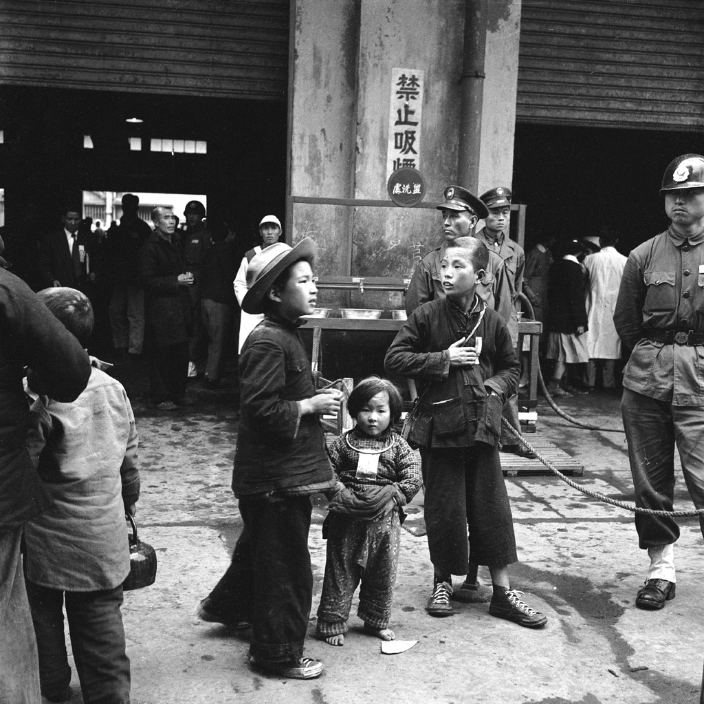 1955年首批大陳島居民抵達臺灣基隆港（source:國家文化資料庫）