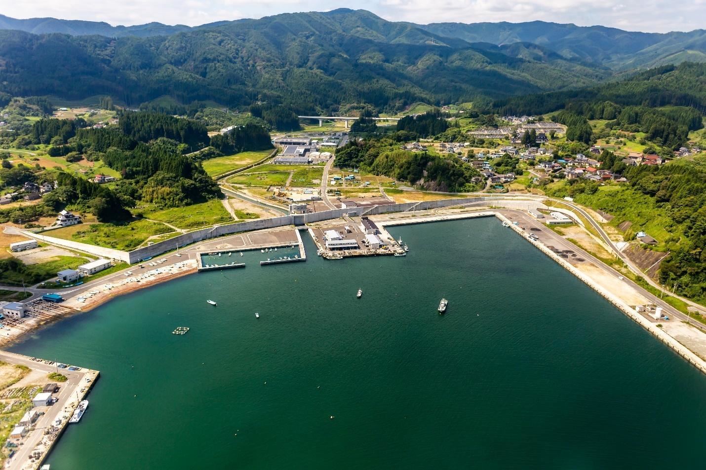 岩手縣陸前高田市災後重建的巨大堤防，標高 12.5 公尺（Source: 陳柏翰提供）