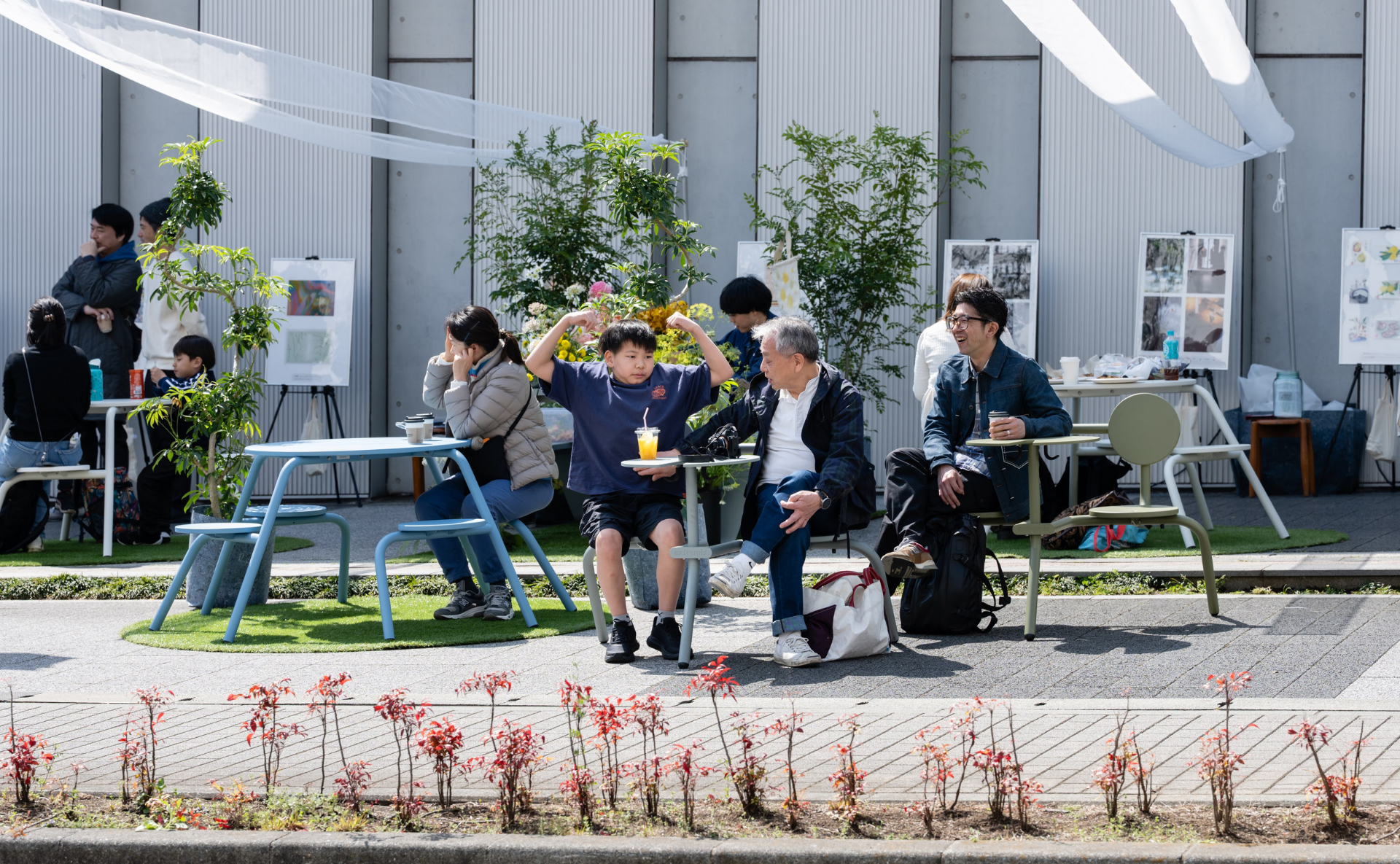 這場街道實驗重新發掘對小空間的無限可能,期待找回在這座城市「好好坐下來」的權利。