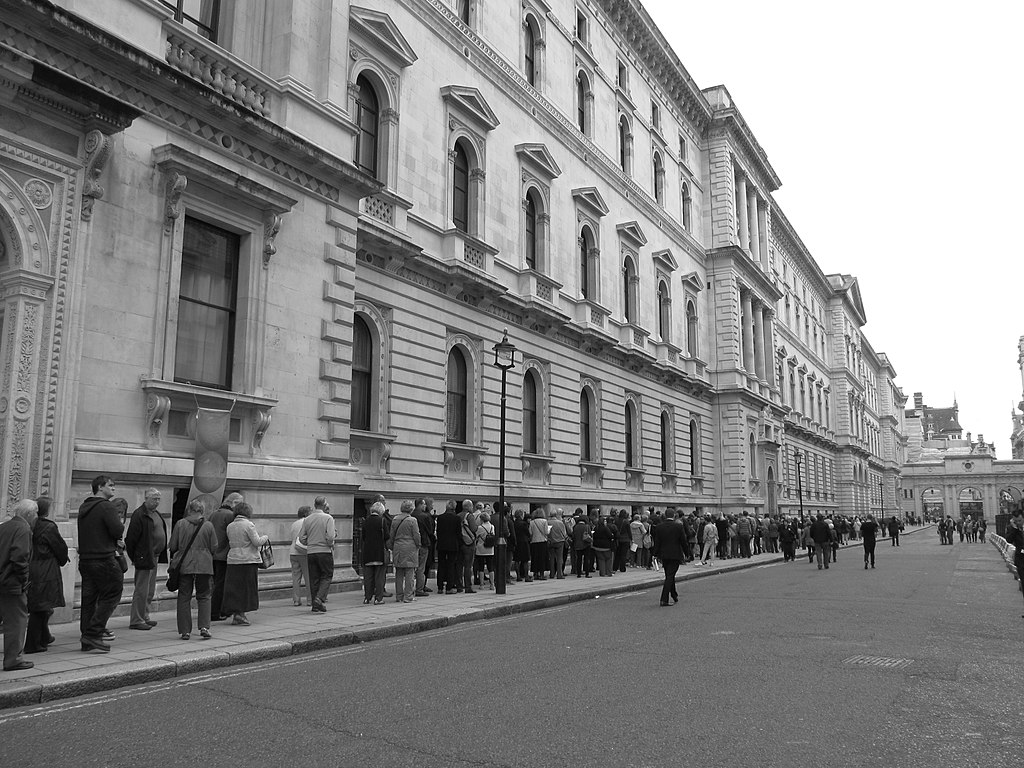 2013年open house London民眾於外交及聯邦事務部排隊參觀(source: wikicommons)