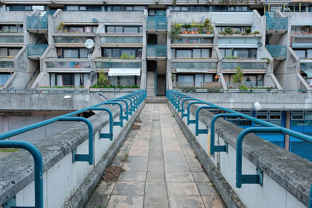 亞利桑德拉路莊園(Alexandra Road Estate)集合式住宅(source: wikicommons)