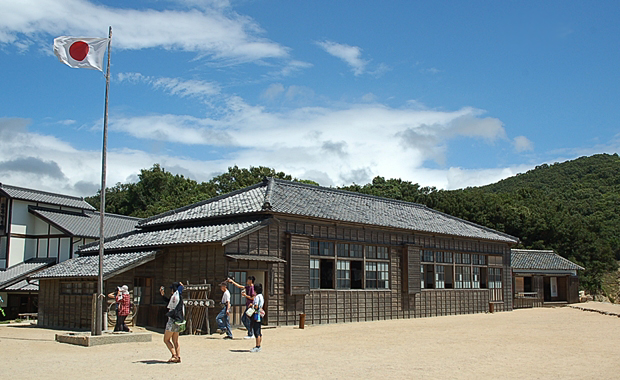 (二十四瞳映畫村內的校園一景。 攝/詹蕙真)