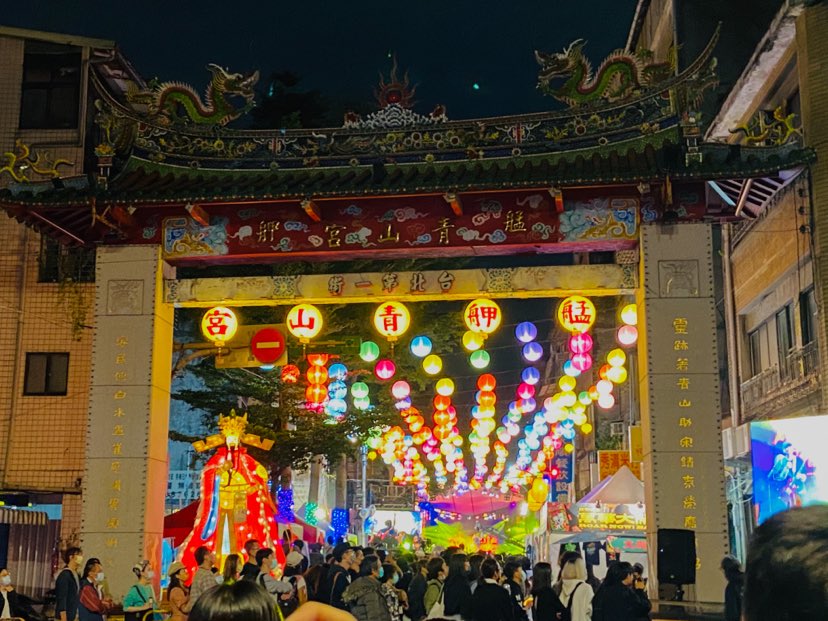 有「臺北第一街」之稱的貴陽街，因「萬華大鬧熱」熱鬧了起來。（source: flickr/yuanchen59）