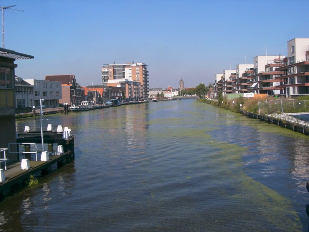 (臺夫特運河畔住宅 Delft Canal Housing / 李宇中攝)