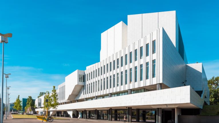 (Finlandia Hall, Helsinki, Finland / 1971)