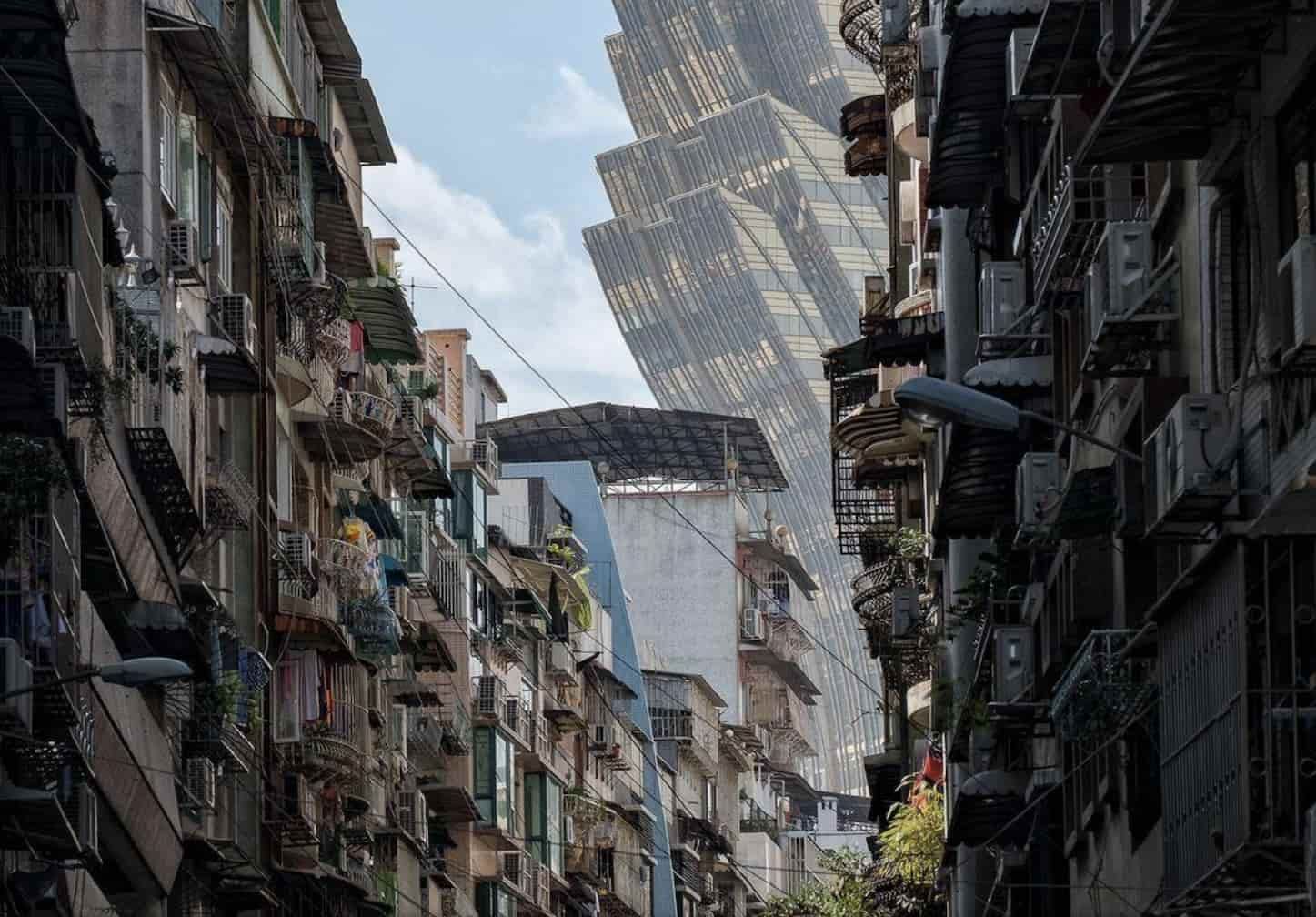 澳門街景。Paul, T. 2018. “Invasion”, 2018 National Geographic Travel Photographer of the Year.