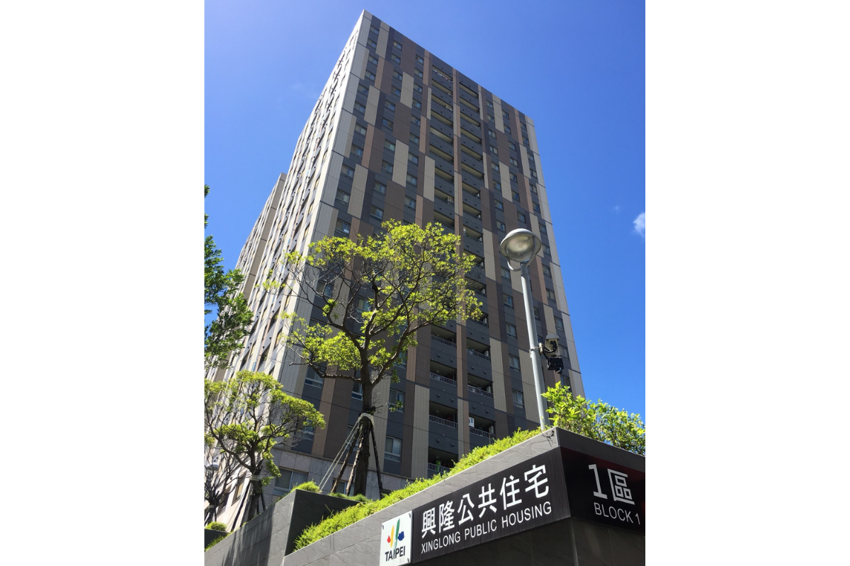 （位於文山區興隆路四段的興隆公宅。公宅不應只是生硬冰冷的大樓，而是有溫度的家。）